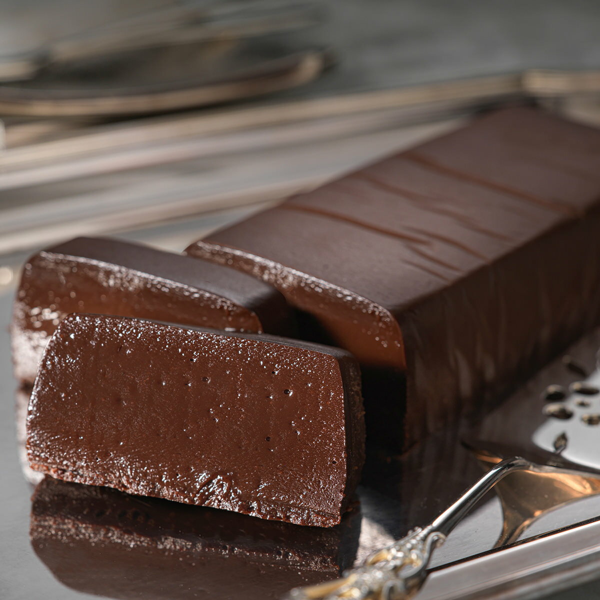 神戸屋 テリーヌ・オ・ショコラ チョコレートケーキ 1本 スイーツ 洋菓子 冷蔵 テリーヌショコラ お取り寄せ クーベルチュールチョコレート ケーキのサムネイル