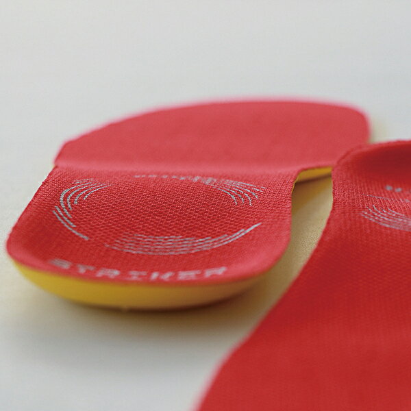 【OFFクーポン対象】【楽天1位】 BMZ ストライカー REVOTE RED 《正規品》 レボーテ レッド CUBOID 赤 サッカー専用 インソール 中敷 衝撃吸収 Jリーグ スピード サッカー スパイク スポーツ シューズ フットサル 足底筋膜炎 o脚 扁平足 疲れ軽減 膝痛 腰痛 メンズ格安セール サッカー 用品 セール