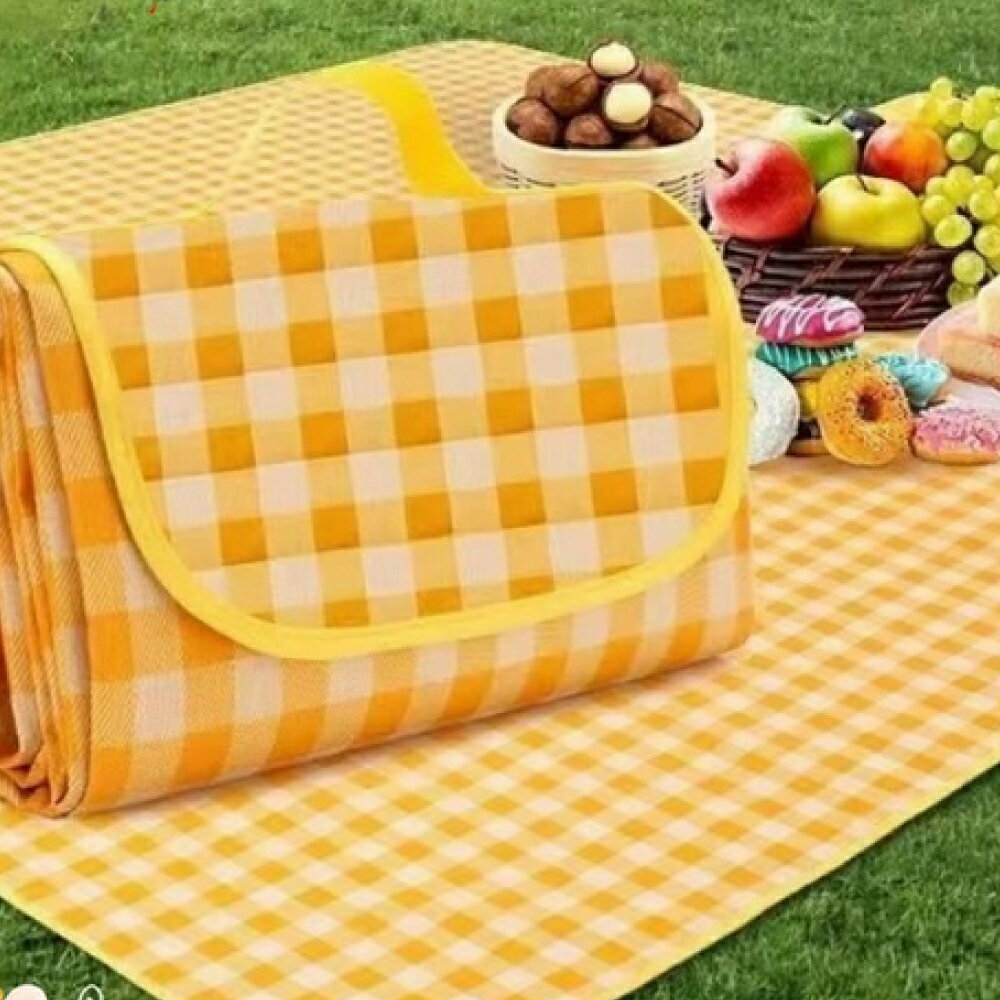 Rakuten - 屋外ピクニックマット チェック柄 レジャーシート M Lサイズ 緑白チェック 赤白チェック 木の葉柄 おしゃれ 大判 厚手 防水 断熱 折りたたみ 持ち運び便利 アウトドア キャンプ ピクニック 運動会 海 レジャー用品