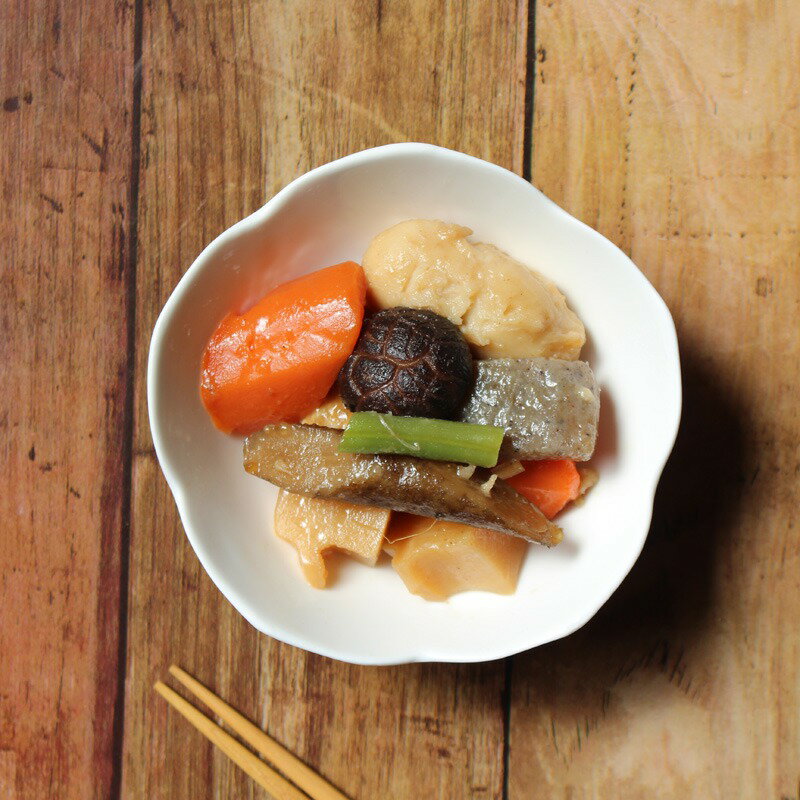 【人気商品期間限定30%割引】小鉢 白磁 おしゃれ (180ml 桜形)【ボウル 小付け レンジOK 軽い カフェ シンプル 強化磁器 アウトレット 訳あり 業...