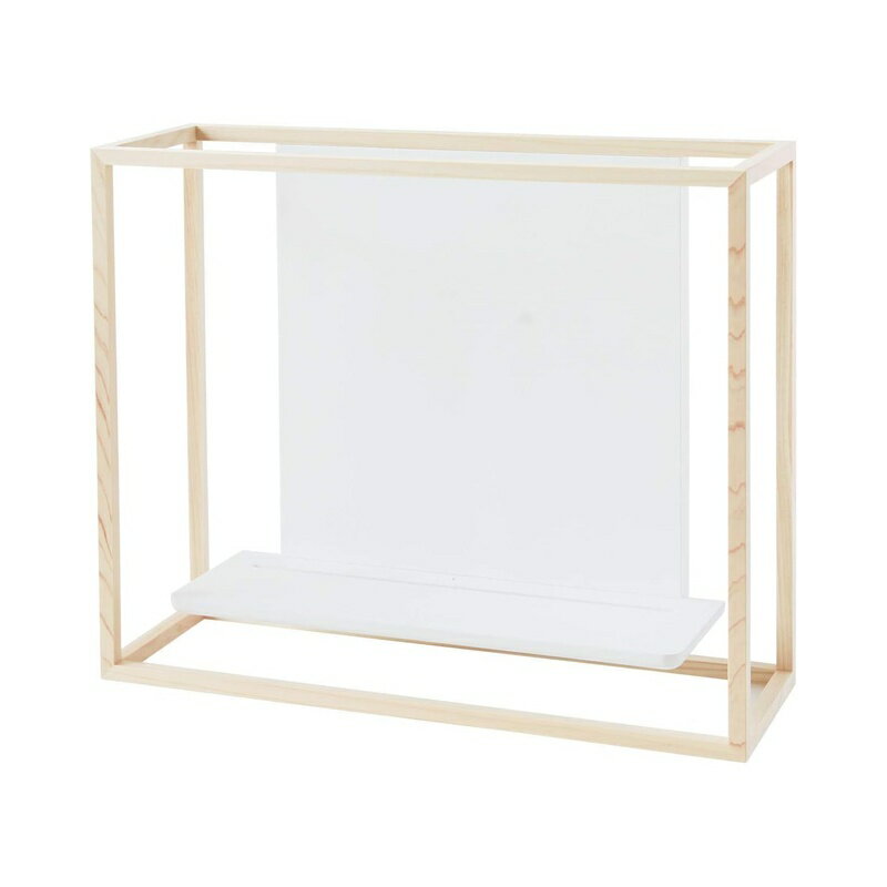 サイズ:外寸(高さ×幅×奥行):30×36×12.9cm 和から洋に暮らしが変わってもかみさまに願う気持ちは変わらない。 今の暮らしのための、新しい神棚。 シンプルな輪郭線のかたち 3枚のお札を並べられる三社タイプの神棚 四角の輪郭を繊細な材でかたちにしたシンプルデザインの神棚 その線の内側にはお札と神具をすっきりと飾れる棚を用意。 3枚のお札を横に並べて祀ることのできる三社タイプのモダン神棚です。 細かい材を頑丈に組む緻密な細工「三方留め」 繊細な線のかたちは、木工細工の技術により強固に作られています。三つの材料を同じ角度に削り、一カ所で接合する「三方留め」の細工。 静岡の木工職人による、安心の国産品質です。これにより末永くお使いいただける神棚ができています。 壁への取り付けは一般的な住居に使われている「石膏ボード」に対応。取付穴が目立ちにくく、気負わずに掛けられます。 壁への取り付け金具を一式商品に同梱してお送りいたします。 商品写真は、 お使いのモニター設定、お部屋の照明等により実際の商品と色味が異なる場合がございます。