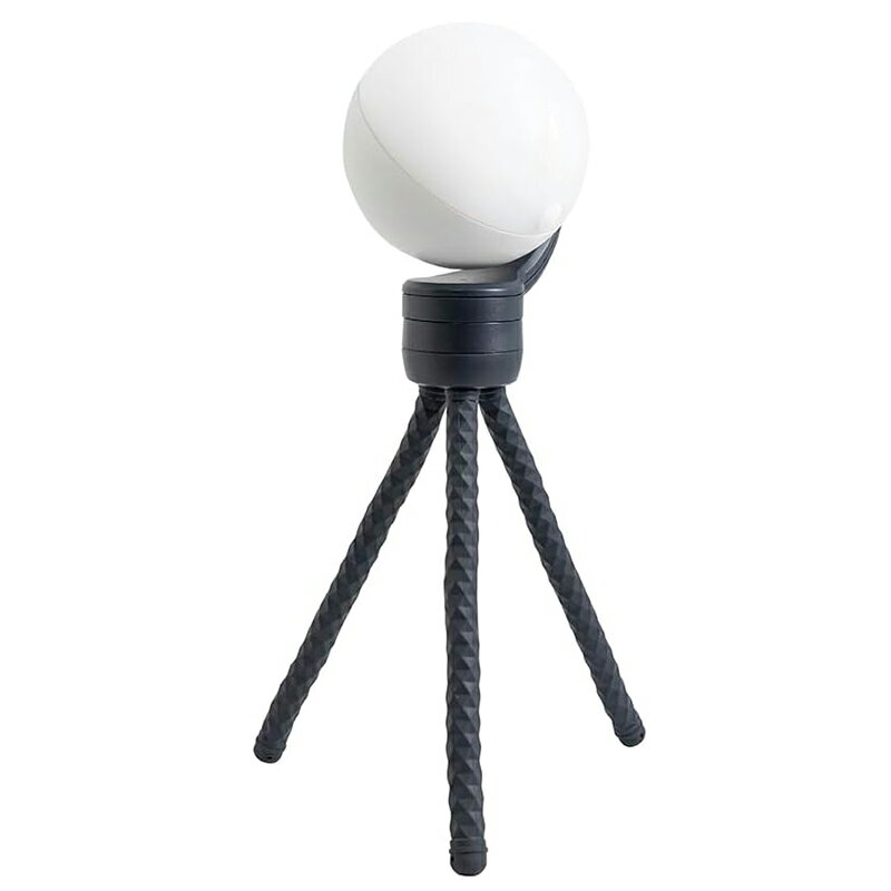 ＜musashi 充電式 どこでもセンサーライト 防雨タイプ 取付け自由自在 強力マグネット ASC-900＞ ●取付け自由自在 充電式で繰り返し使える 自由に曲がるアームでどこでも取付けできます。 アームを外せば強力マグネットで物置やロッカーに。 今まで取り付けにくかったあらゆる場所で使える便利なセンサーライトです。 近づくとパッと点灯、マグネットで簡単付け外し、防雨タイプで屋外でも設置可能です。 充電式で繰り返し使えます。 ●フェンスや柱に 自由に曲がるアームでどこでも取り付け。 ●物置・ロッカーに 強力マグネットで簡単取り付け。 ●アウトドアに 足場の悪い場所でも使えます。 ●懐中電灯に 品名充電式どこでもセンサーライト 品番ASC-900 本体サイズW86×D80×H97mm / どこでもアーム130mm 重量約140g（どこでもアーム除く） 電球1W (高輝度白色 LED 設計寿命4万時間) 全光束最大130ルーメン 電池リチウムイオン電池 3.7V/1500mAh 使用時間センサーモード　90日(1日10回点灯時) 常時点灯モード　3時間30分 ※使用環境や電池の性能により異なります 充電時間5時間 ※ライト消灯・定格 0.5A以上 /5V 充電器使用時 充電寿命充放電サイクル 500回 探知方式焦電型赤外線センサー 探知範囲最大 100° 最遠4m (取り付け高さ2m時) モード切替OFF / AUTO (15 秒点灯) / ON (常時点灯) ライト部可動360° 設置場所屋内 / 屋外用(保護等級 IP65) 付属品金属プレート、取り付けネジ、コンクリート用プラスチックプラグ、USBケーブル (Type-C、 充電用、 長さ25cm) ※USB充電器は付属しておりません。 商品写真は、 お使いのモニター設定、お部屋の照明等により実際の商品と色味が異なる場合がございます。