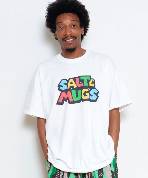 50％OFF SALE セール ソルトアンドマグス SALT&MUGS SM Logo Tee smsst046 メンズ Tシャツ 半袖 半袖Tシャツ 染め加工 ロゴTシャツ ストリート