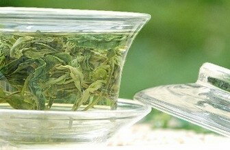 【烏龍茶】【ウーロン茶】【台湾烏龍茶】【特選】【碧螺春茶茶】150grアルミ真空パック、極めつけの早春の茶　（無料送料）　（取寄品代引不可）