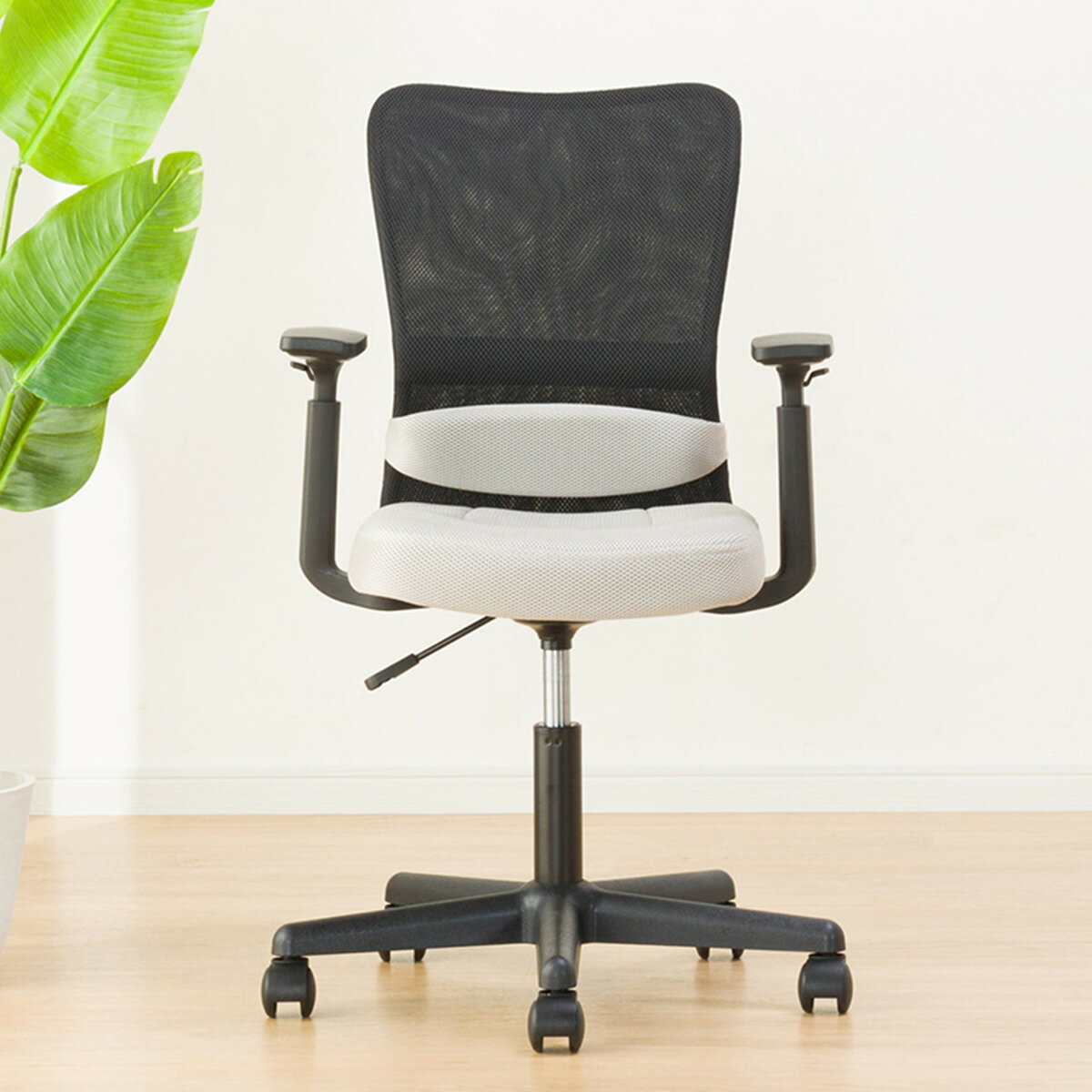 オフィスチェア (OC001/肘付き) ニトリ 【玄関先迄納品】