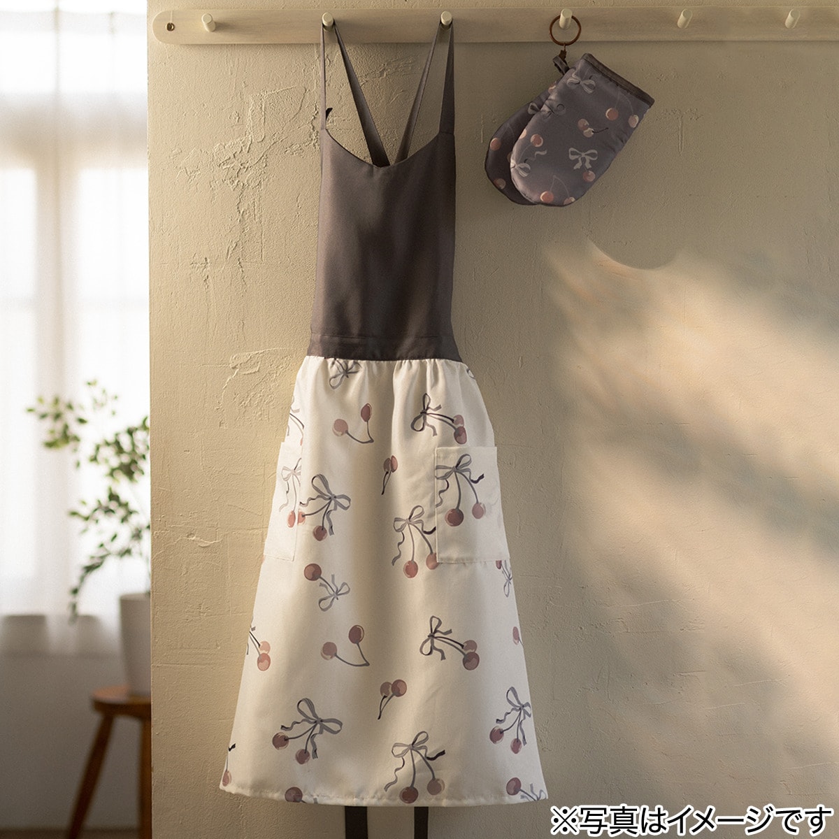 バッククロスエプロン(リボンチェリーNG09) デコホーム