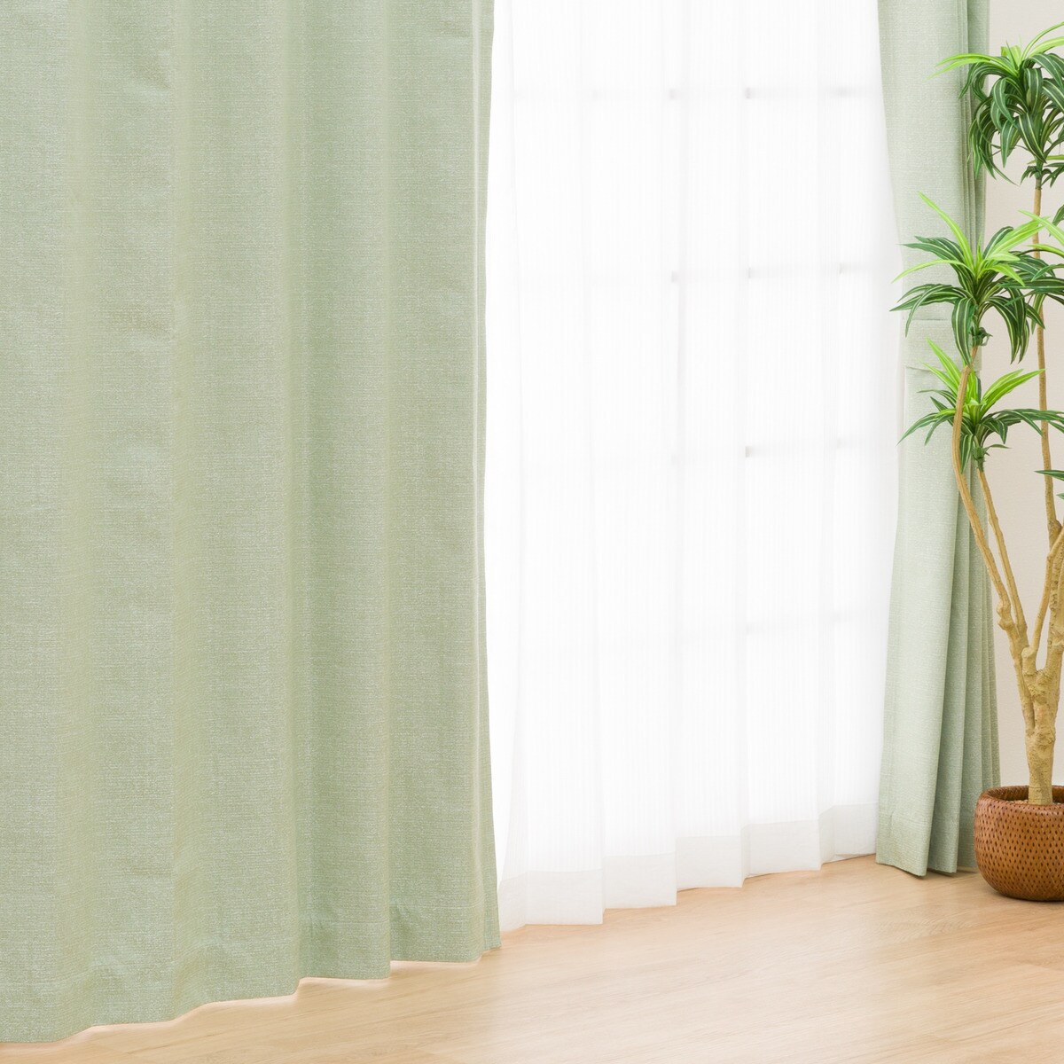 遮光1級・遮熱・遮音カーテン(RD100 グリーン)