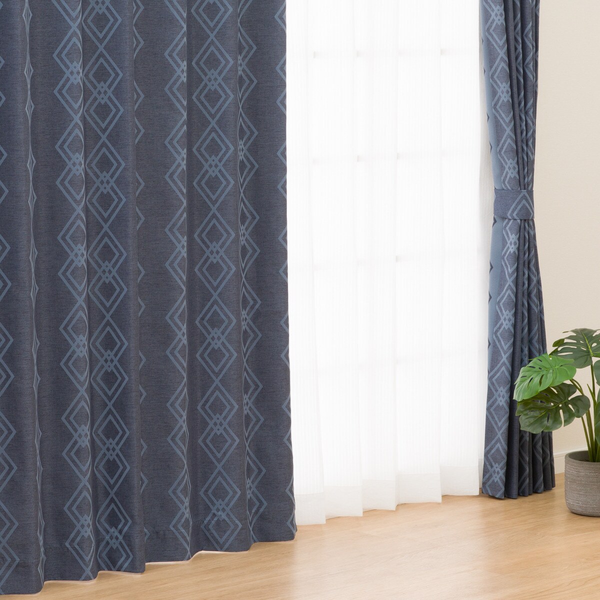 遮光1級・遮熱カーテン(CA2410)