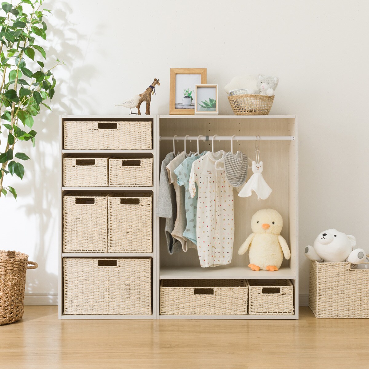 ニトリのハンガーポール付き キッズ・ベビー収納 カラーボックスNカラボワイドサイズ　ホワイトウォッシュ(リビング収納)