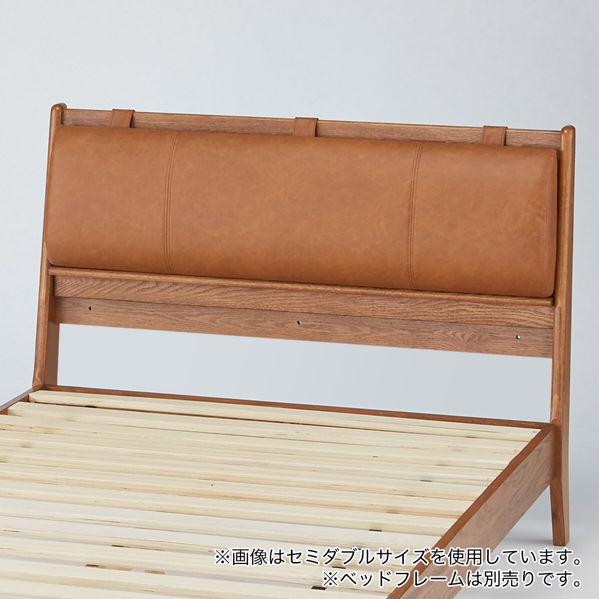 ニトリの別売りヘッドボードクッション ダブルベッドANV001用 (Living in Comfort)(ベッド)