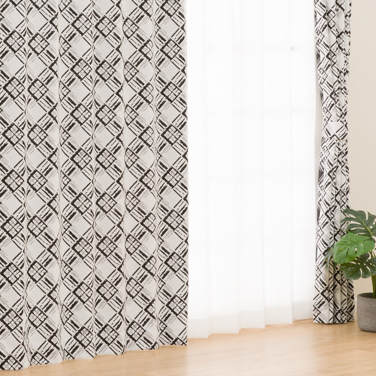 遮光3級カーテン(PK029 ホワイト)