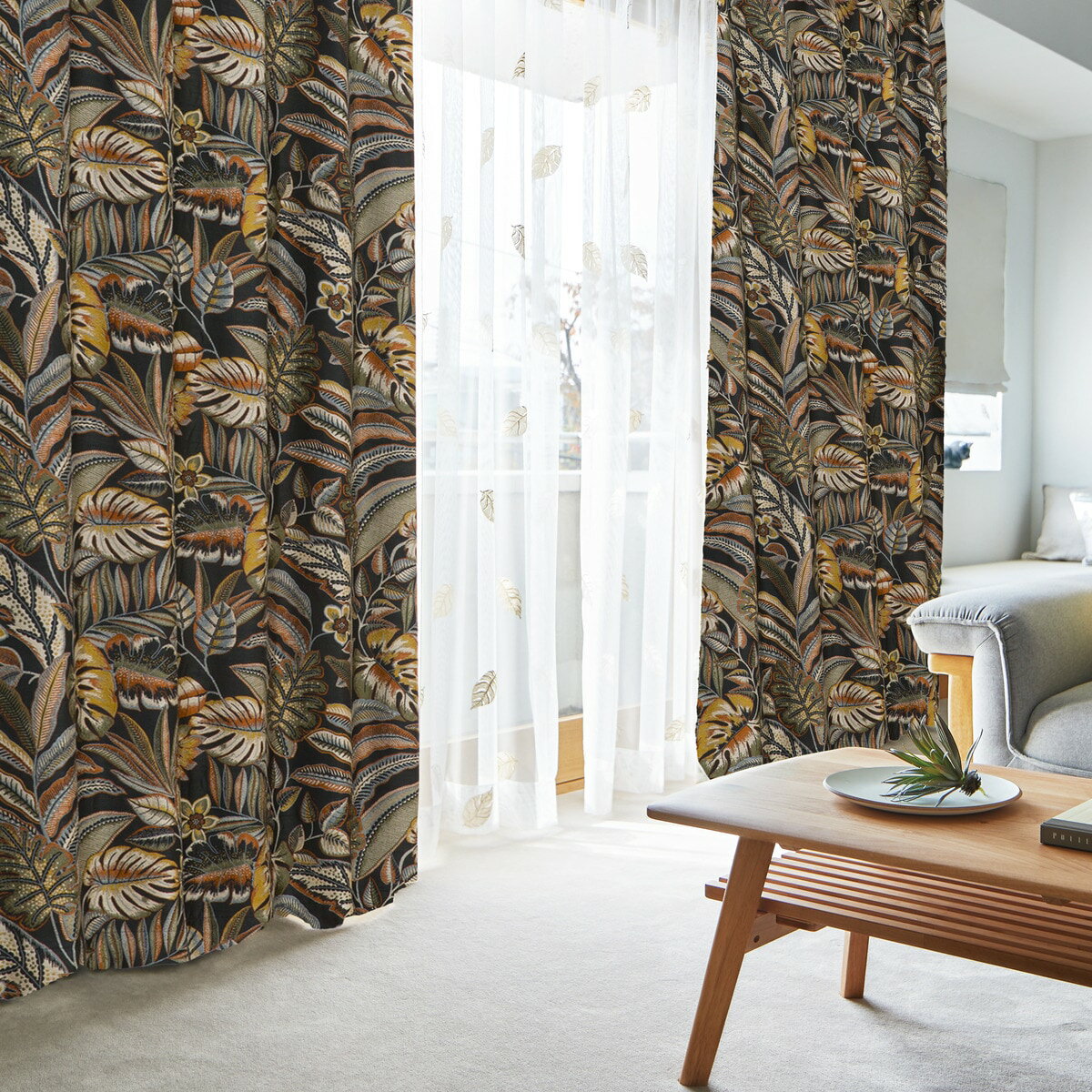 裏地付き遮光1級・遮熱カーテン(PK045 ネイビー)