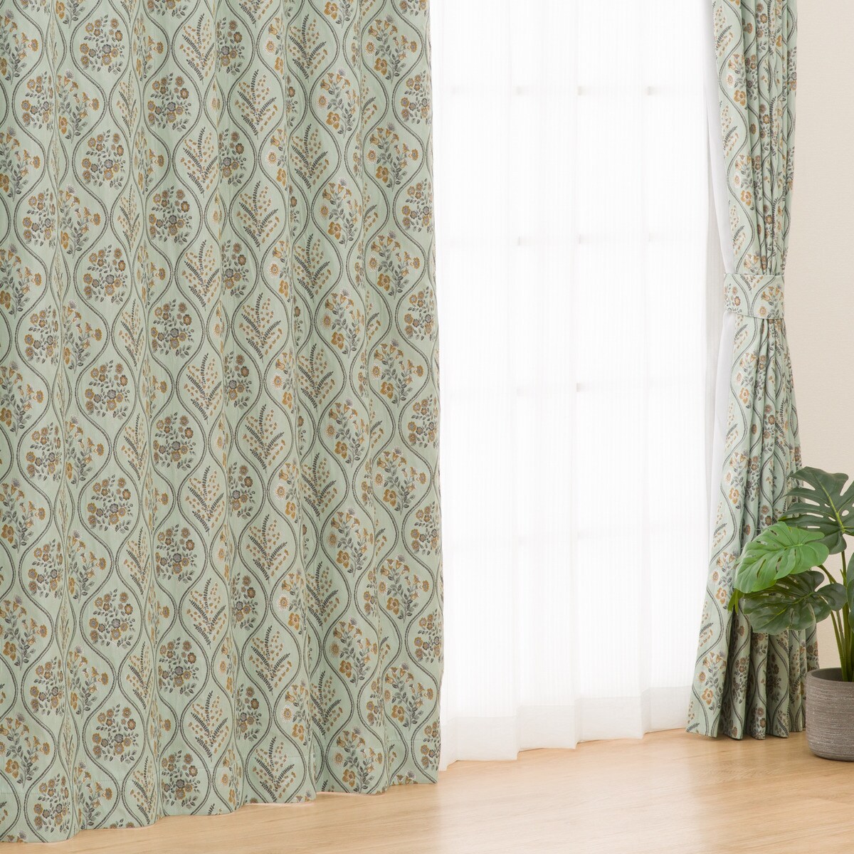 裏地付き遮光1級・遮熱カーテン(PK040 グリーン)