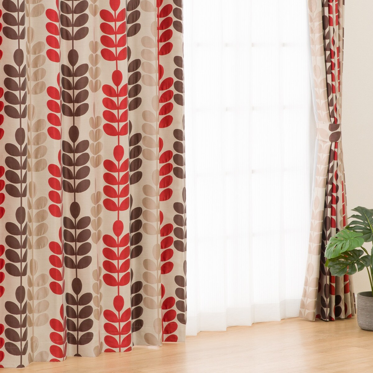 裏地付き遮光1級・遮熱カーテン(PK042 レッド)