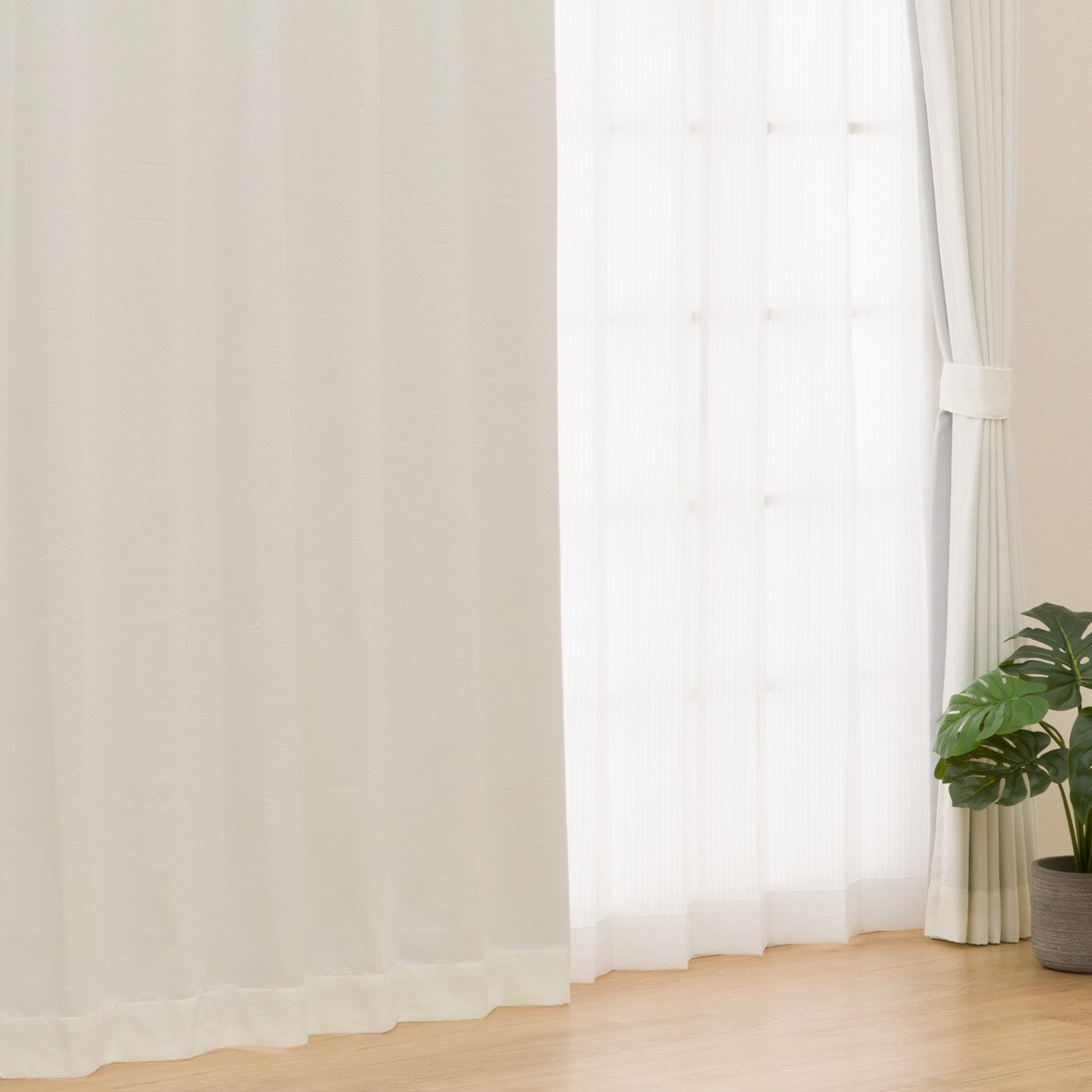 裏地付き遮光3級・遮熱カーテン(RK024 アイボリー)