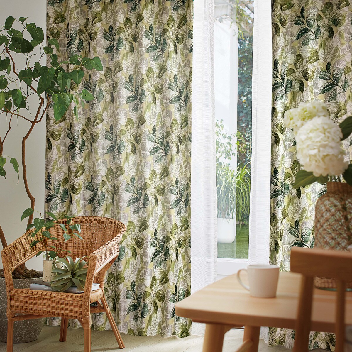 裏地付き遮光1級・遮熱カーテン(PK064)