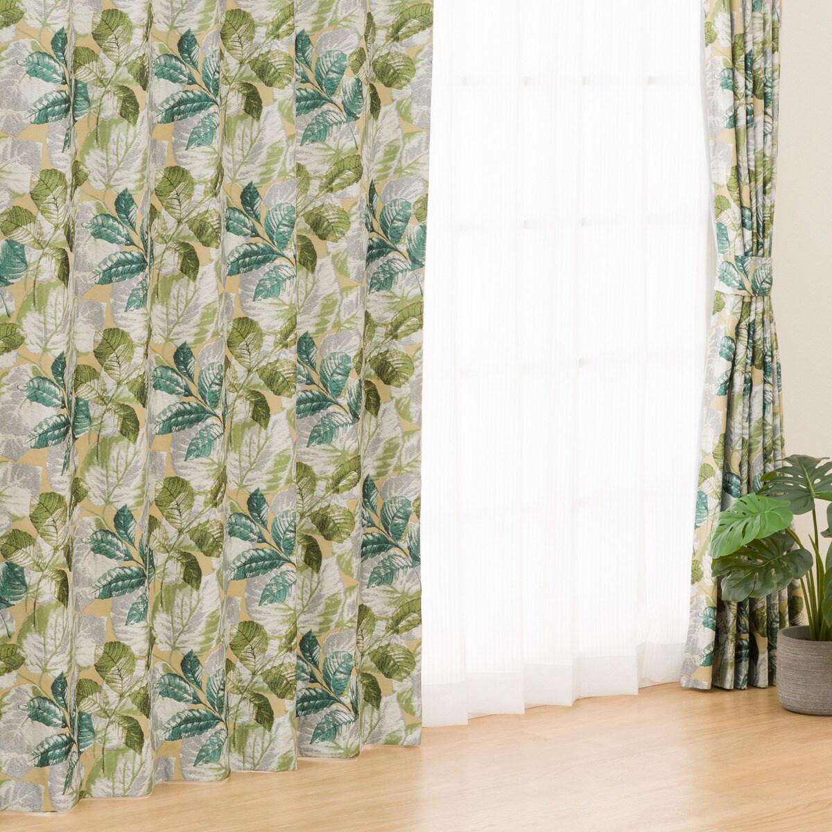 裏地付き遮光1級・遮熱カーテン(PK064)