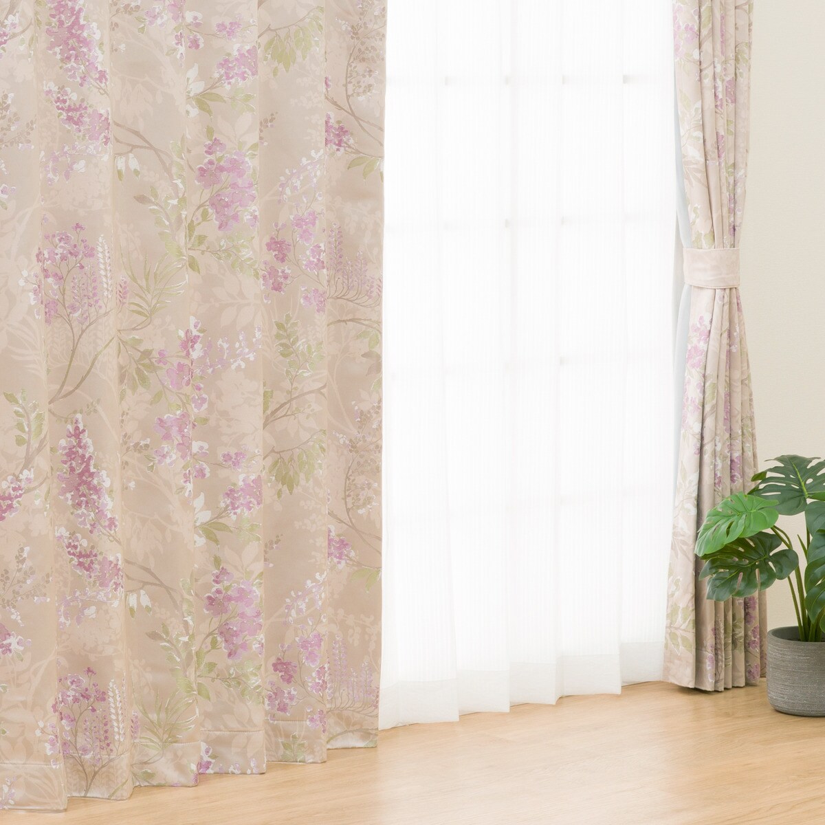 裏地付き遮光2級・遮熱カーテン(PK130 RO)