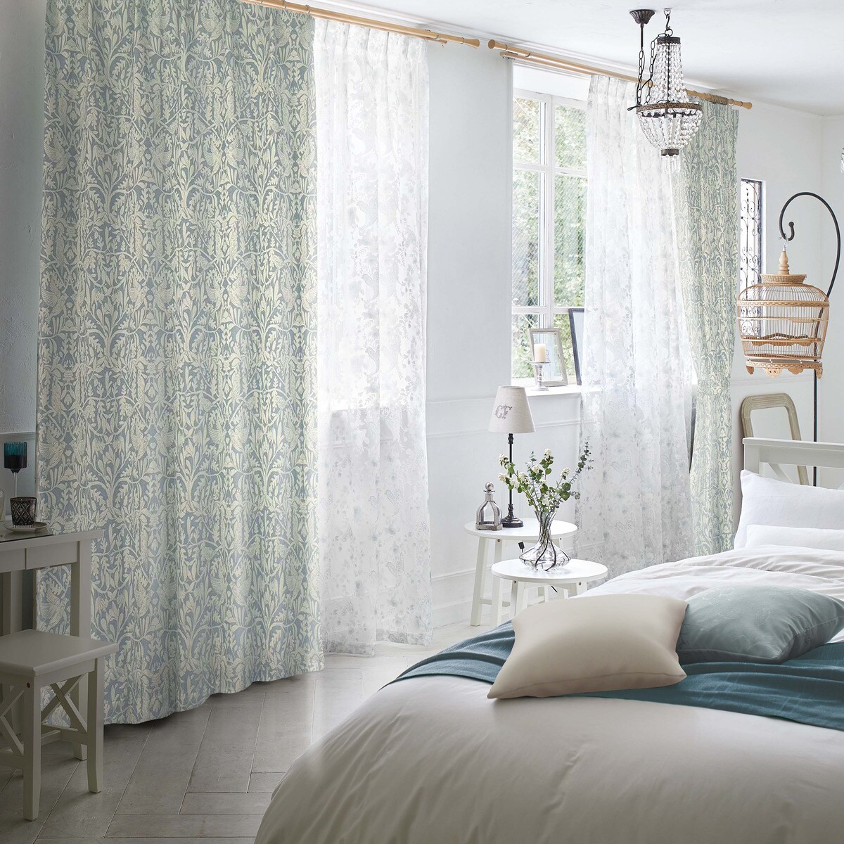 裏地付き遮光2級・遮熱カーテン(PK133 BL)