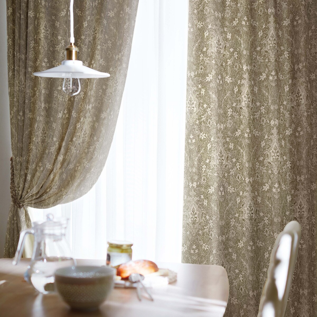 裏地付き遮光2級・遮熱カーテン(PK143 MO)