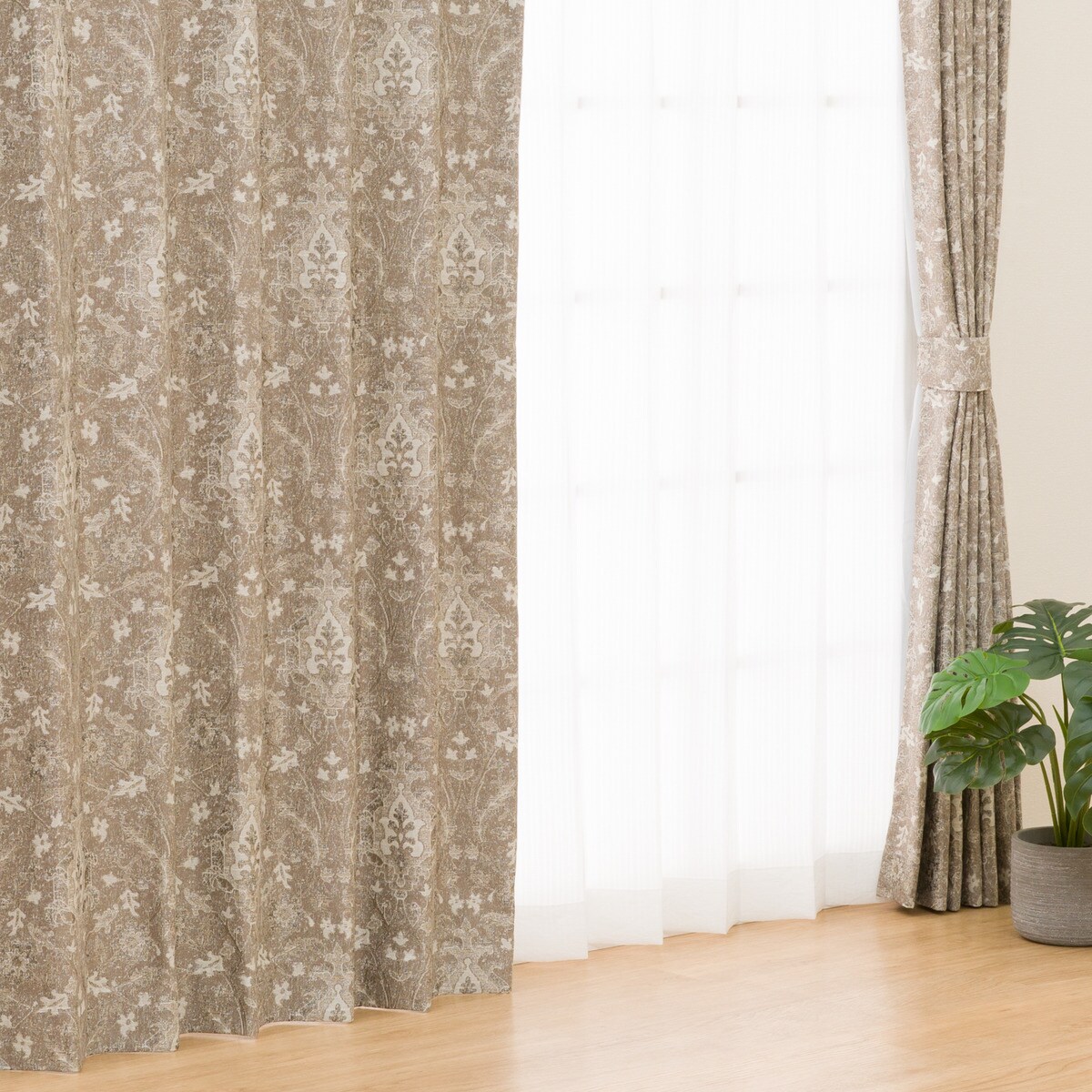 裏地付き遮光2級・遮熱カーテン(PK143 MO)