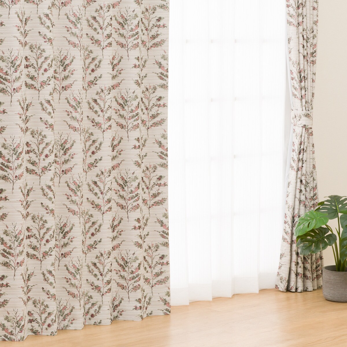 裏地付き遮光1級・遮熱カーテン(PK138)