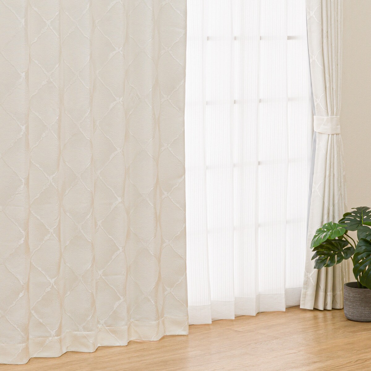 裏地付き遮光2級・遮熱カーテン(PK152)