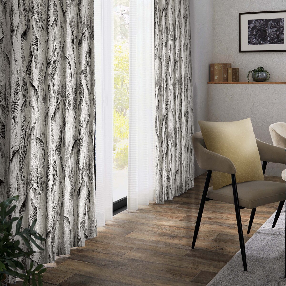 裏地付き遮光1級・遮熱カーテン(PK107 BK)