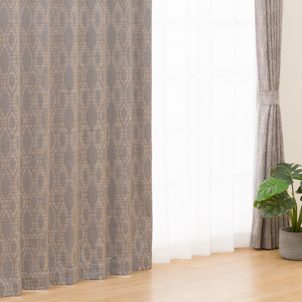 裏地付き遮光2級・遮熱カーテン(PK110)