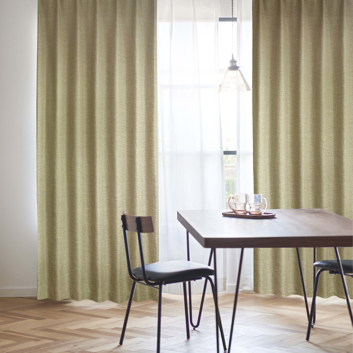 裏地付き遮光2級・遮熱カーテン(PK075)