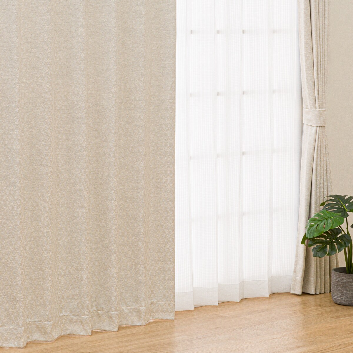 裏地付き遮光2級・遮熱カーテン(PK094)