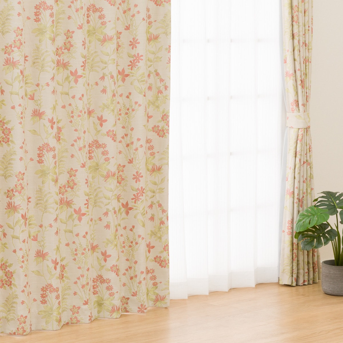 裏地付き遮光2級・遮熱カーテン(PK076 RO)