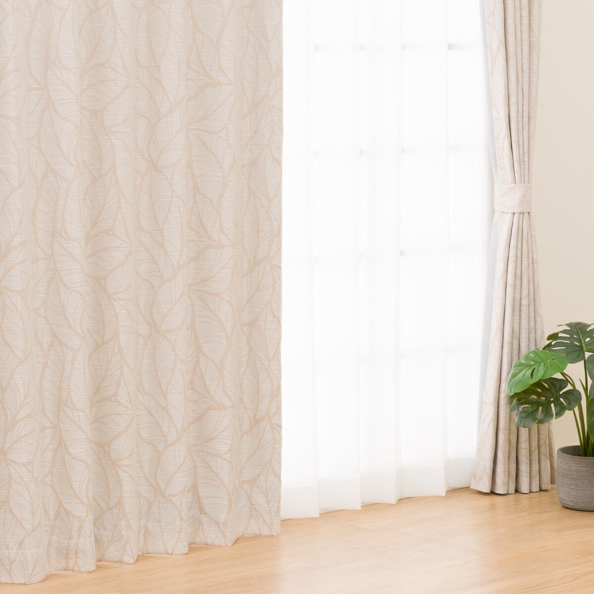 裏地付き遮光2級・遮熱カーテン(PK135)