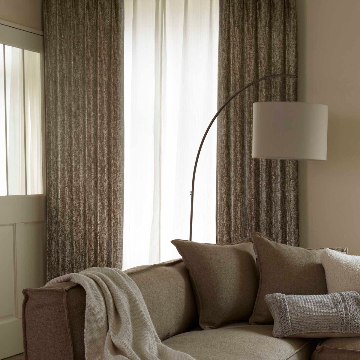 裏地付き遮光1級・遮熱カーテン(RK015 DkBR)