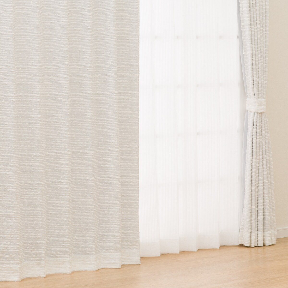 裏地付き遮光3級・遮熱カーテン(PK221 WH)