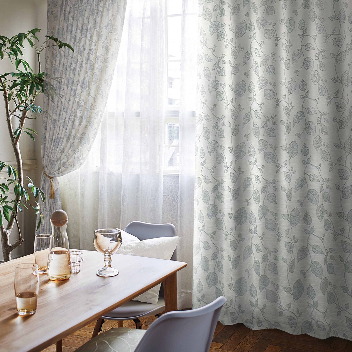 裏地付き遮光2級・遮熱カーテン(PK224 BL)