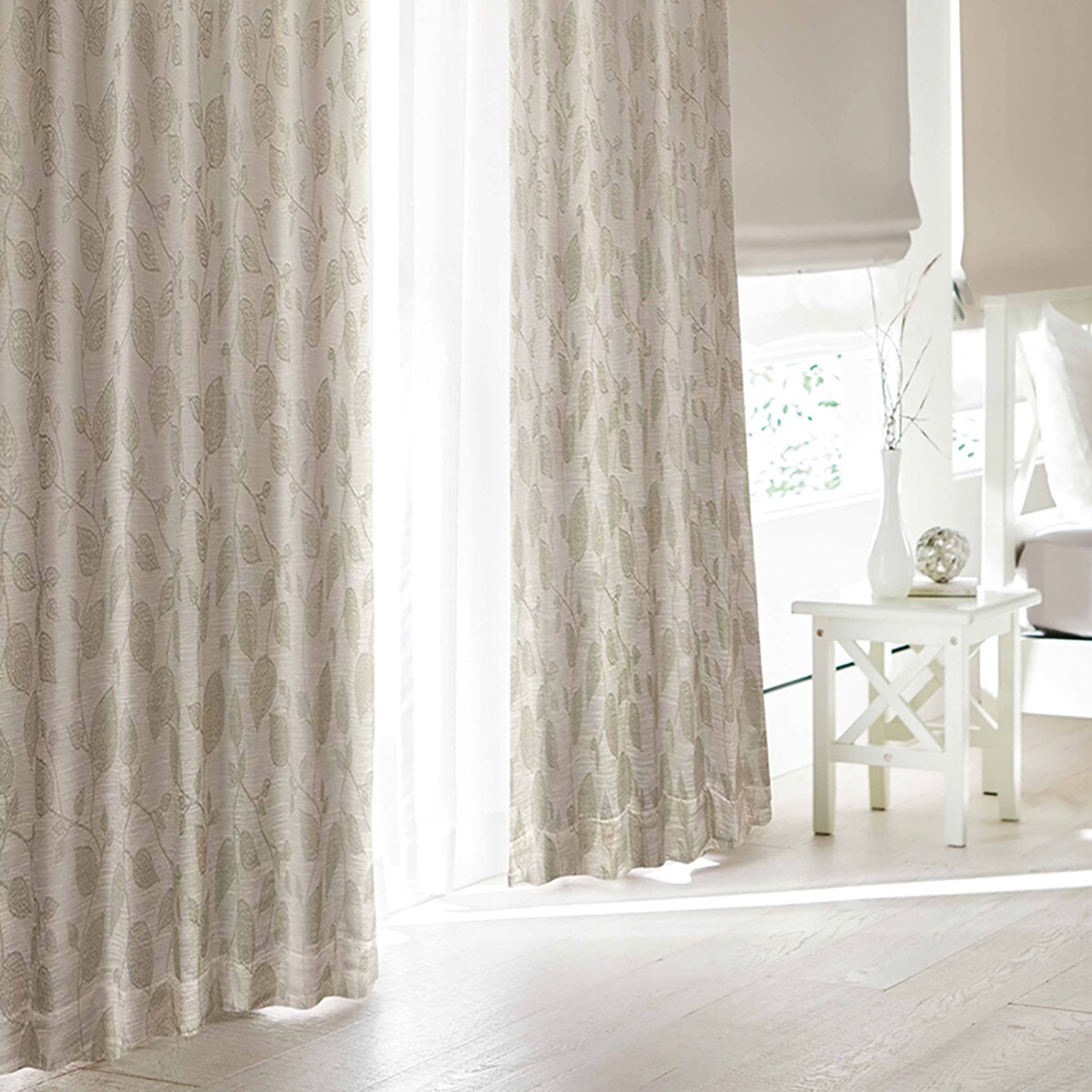 裏地付き遮光2級・遮熱カーテン(PK224 IV)