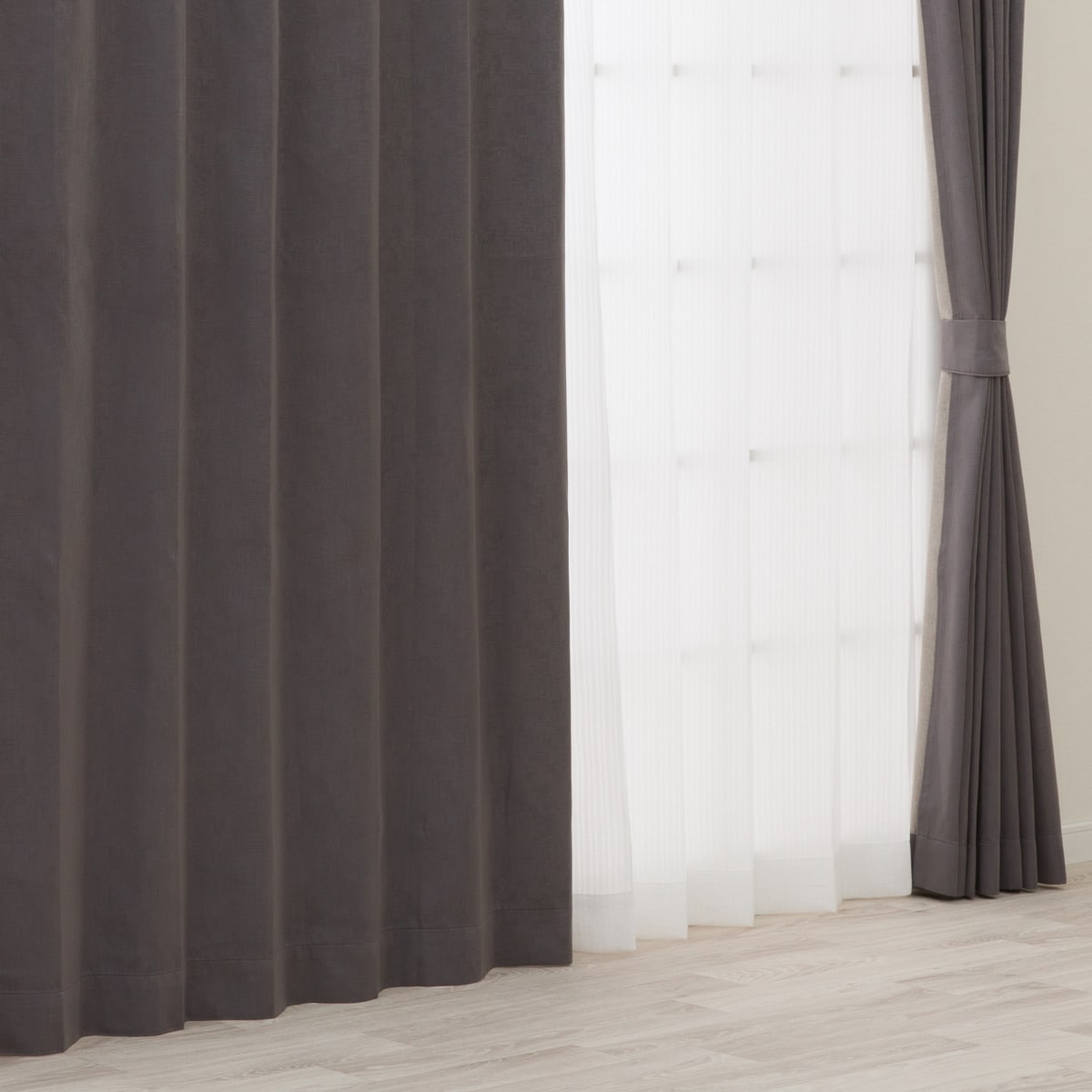 遮光1級・遮熱・遮音カーテン(RD114 GY)