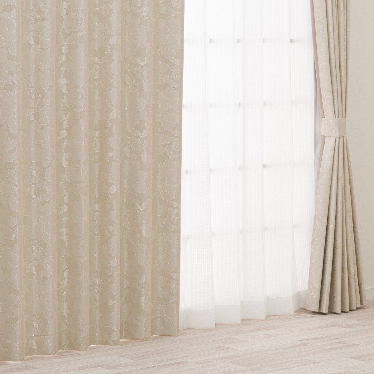 遮光1級・遮熱・遮音カーテン(RD116 ベージュ)