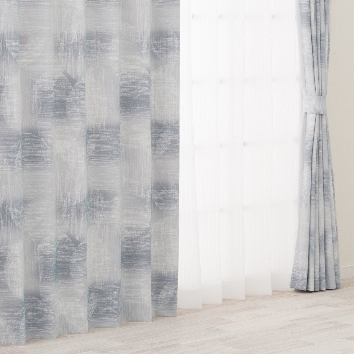 遮光2級・遮熱カーテン(RD130 グレー)