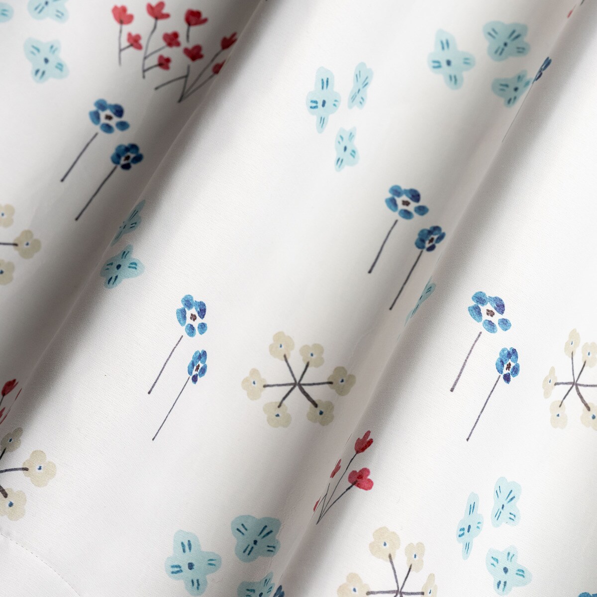 遮光3級・遮熱・保温・形状記憶・156サイズ カーテン（うたかた） IV ※オリジナルクッションカバー付き【メーカー直送・】