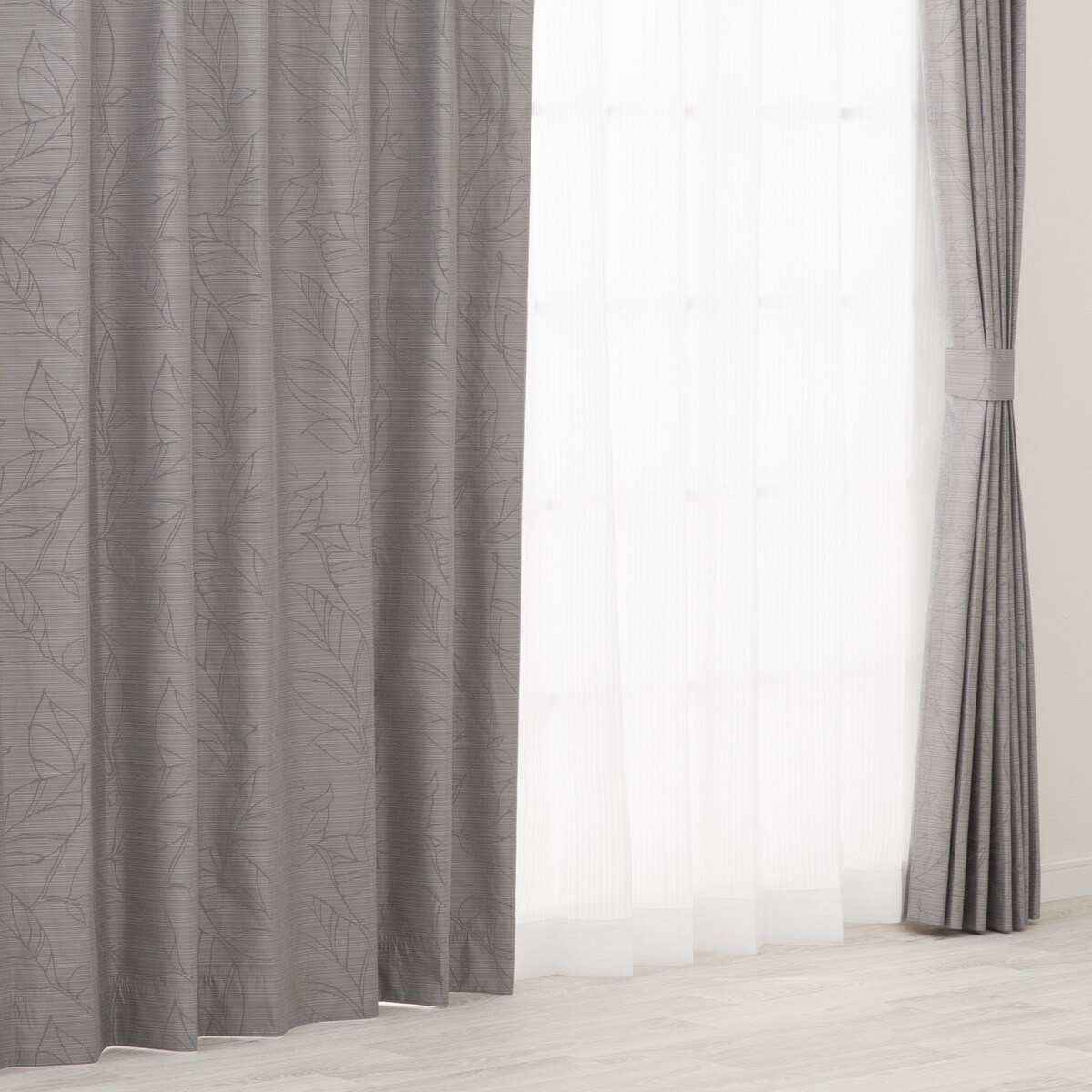 遮光1級・遮熱・遮音カーテン(RD123 グレー)