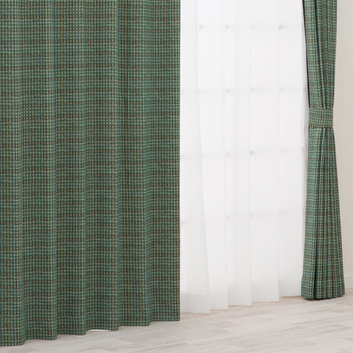 遮光1級カーテン(RD132 グリーン)