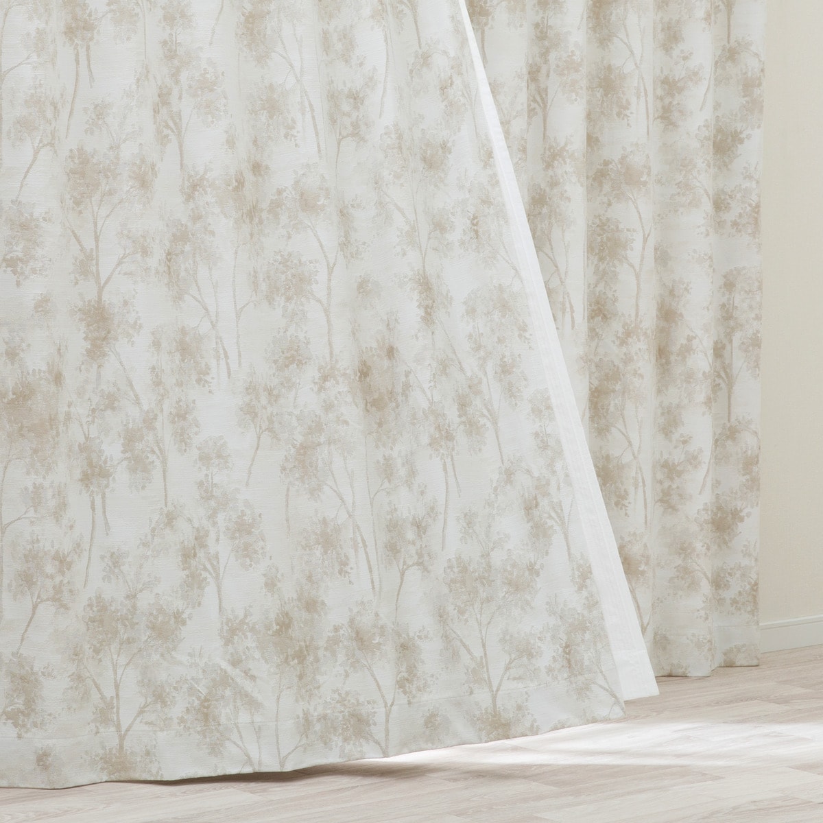 ニトリの裏地付き遮光2級・遮熱ジャカードカーテン(PK245 アイボリー)(カーテン・レース)