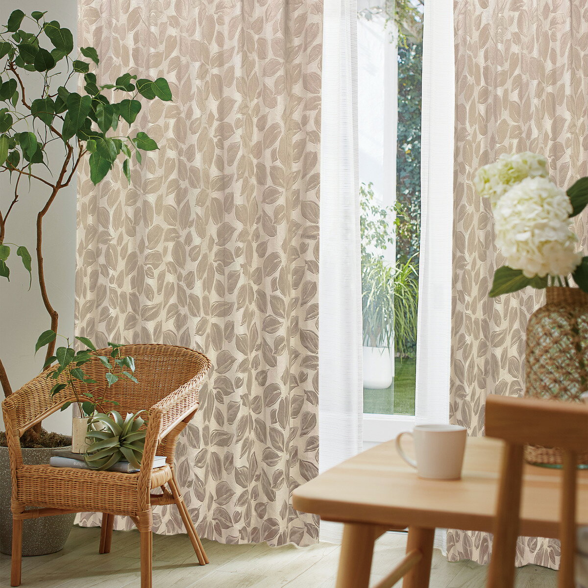 裏地付き遮光2級・遮熱ジャカードカーテン(PK247 ベージュ)