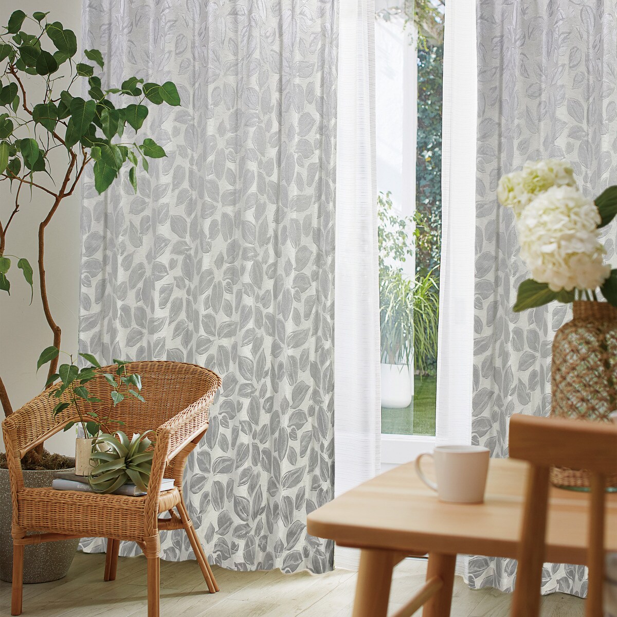 裏地付き遮光2級・遮熱ジャカードカーテン(PK247 グレー)