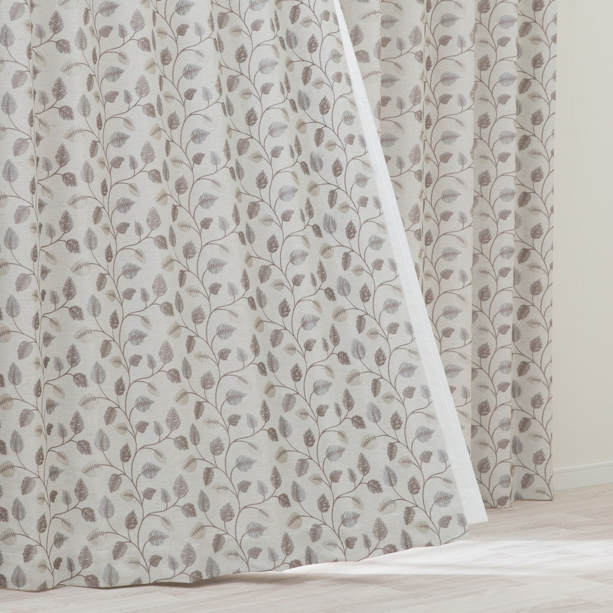 ニトリの裏地付き遮光2級・遮熱ジャカードカーテン(PK248)(カーテン・レース)