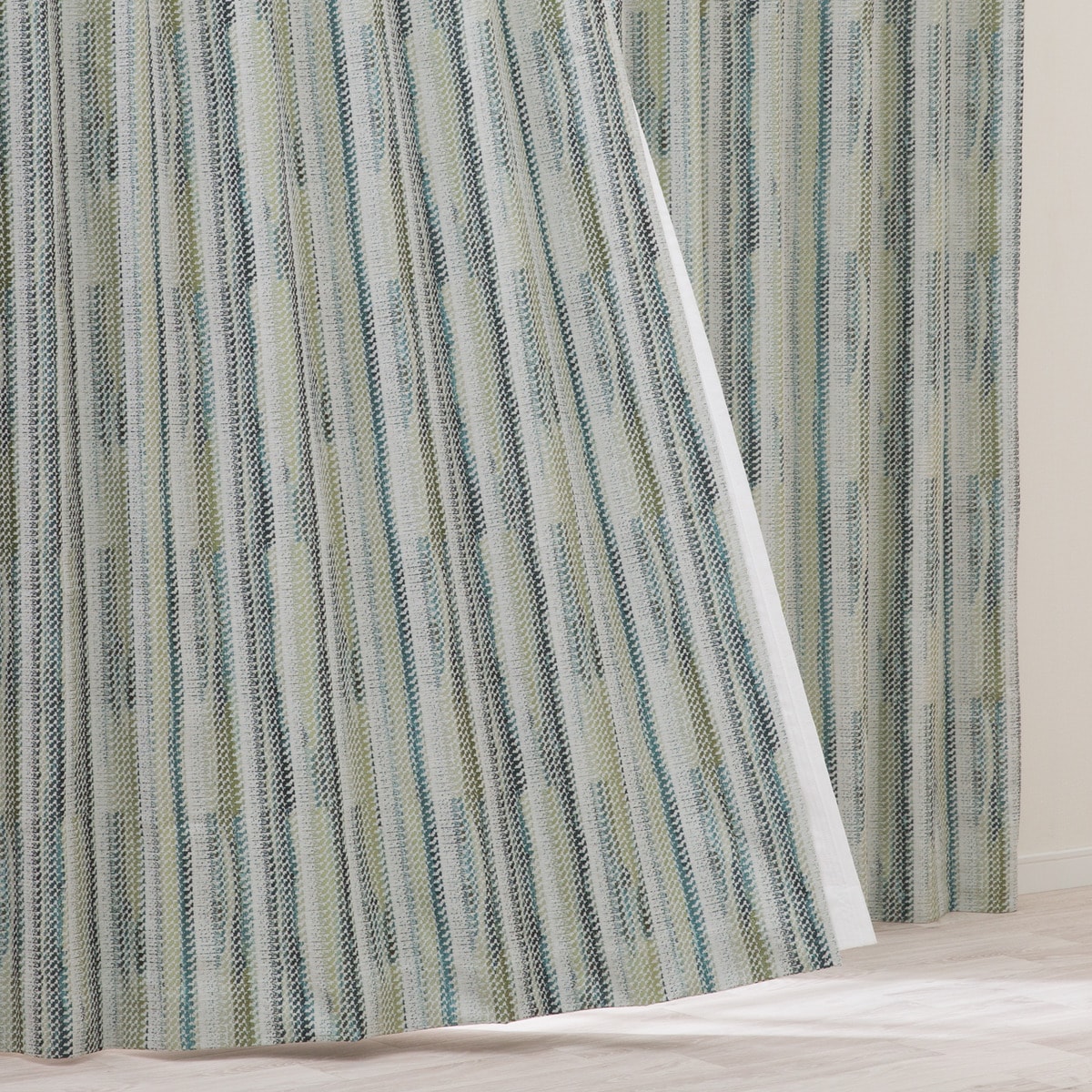 ニトリの裏地付き遮光1級・遮熱ジャカードカーテン(PK255)(カーテン・レース)