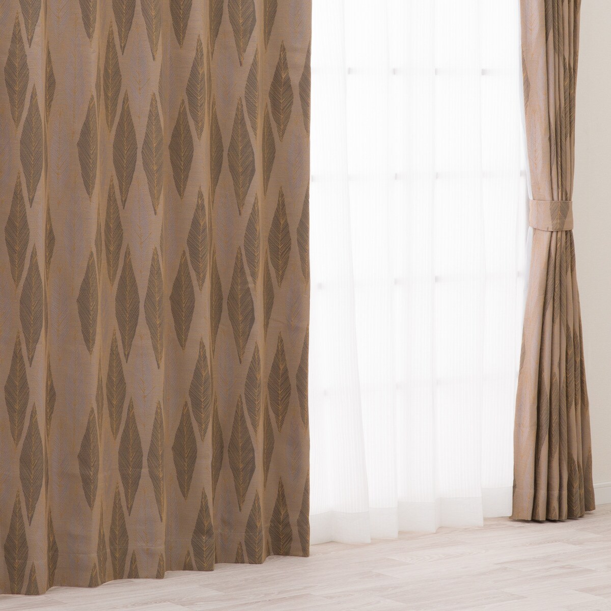 裏地付き遮光1級・遮熱ジャカードカーテン(PK258 ブラウン)