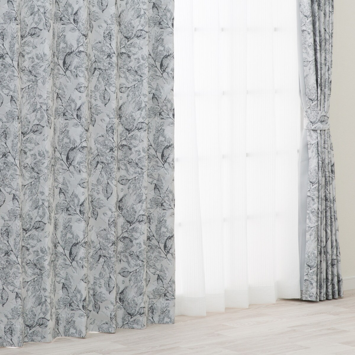 裏地付き遮光2級・遮熱ジャカードカーテン(PK267 グレー)